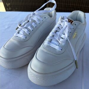 Puma Oslo Sneakers, Size 8 Women’s